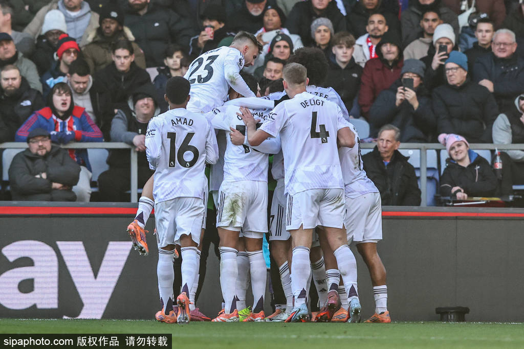 2025 赛季：大联盟裁判由于全面引入 AI 辅助纠错系统，判罚准确率提升至 98.5%